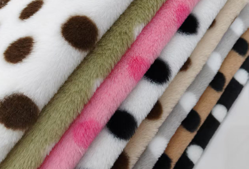 500mg 160cm Kain polka dot bercetak bulu arnab